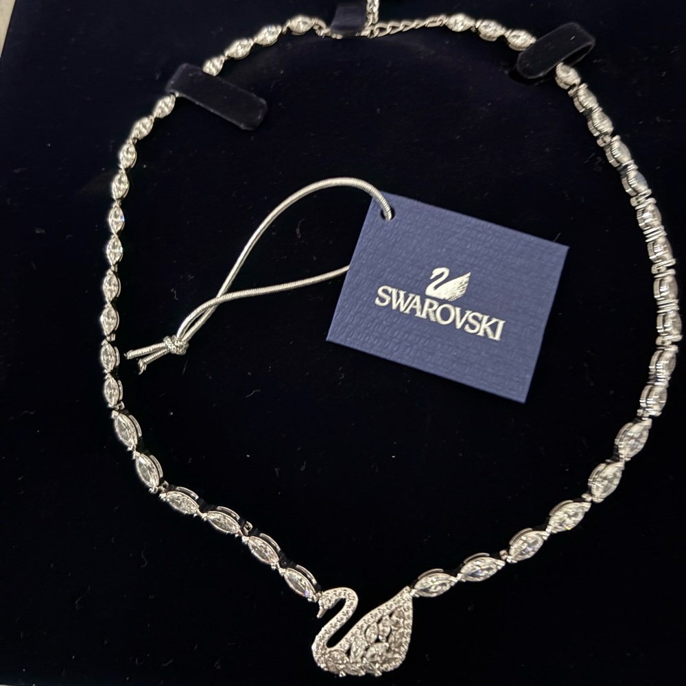 Swavorski Necklace with Swan